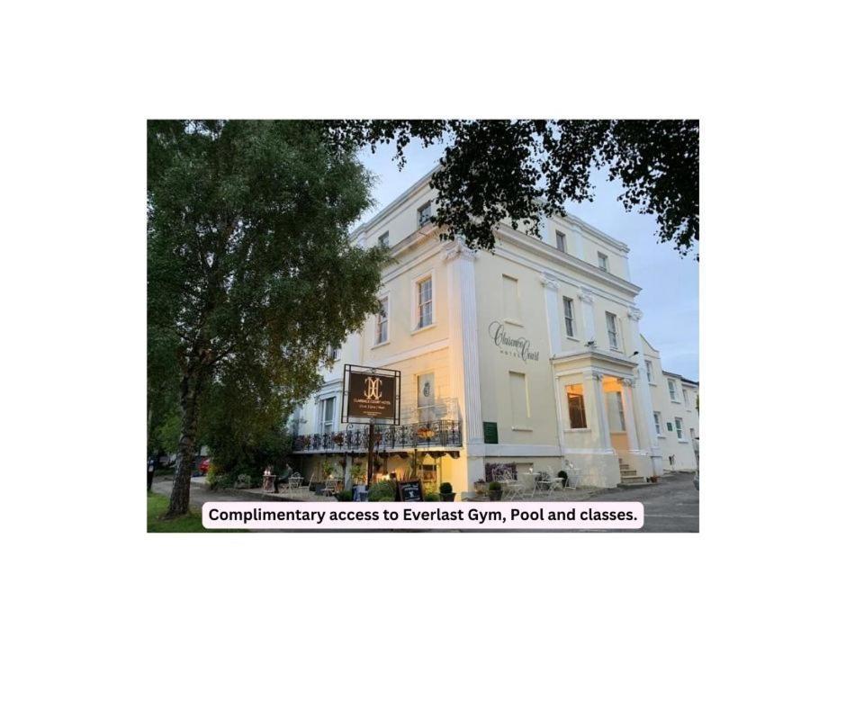 Clarence Court Hotel Cheltenham Exterior photo